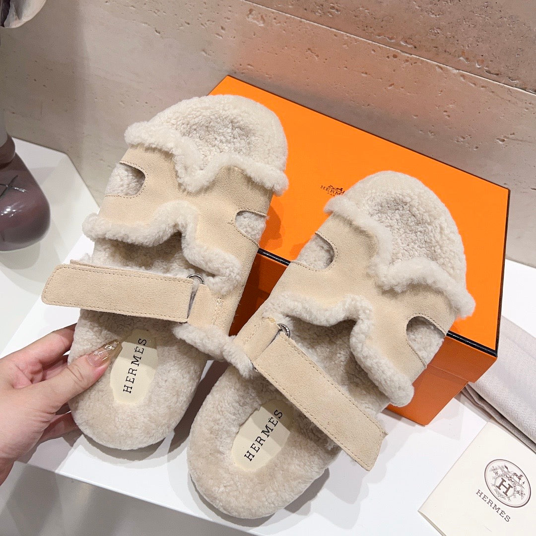 H Fur Strap Sandals