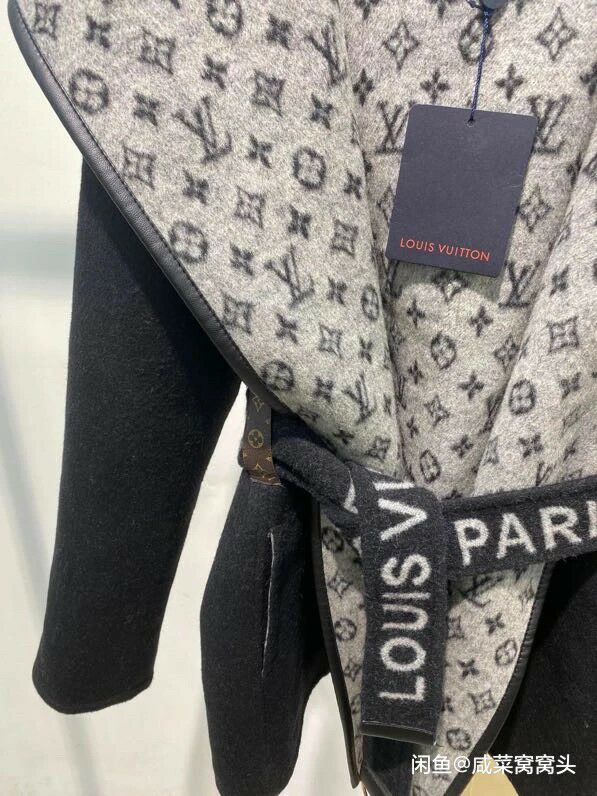 Love Belt Coat