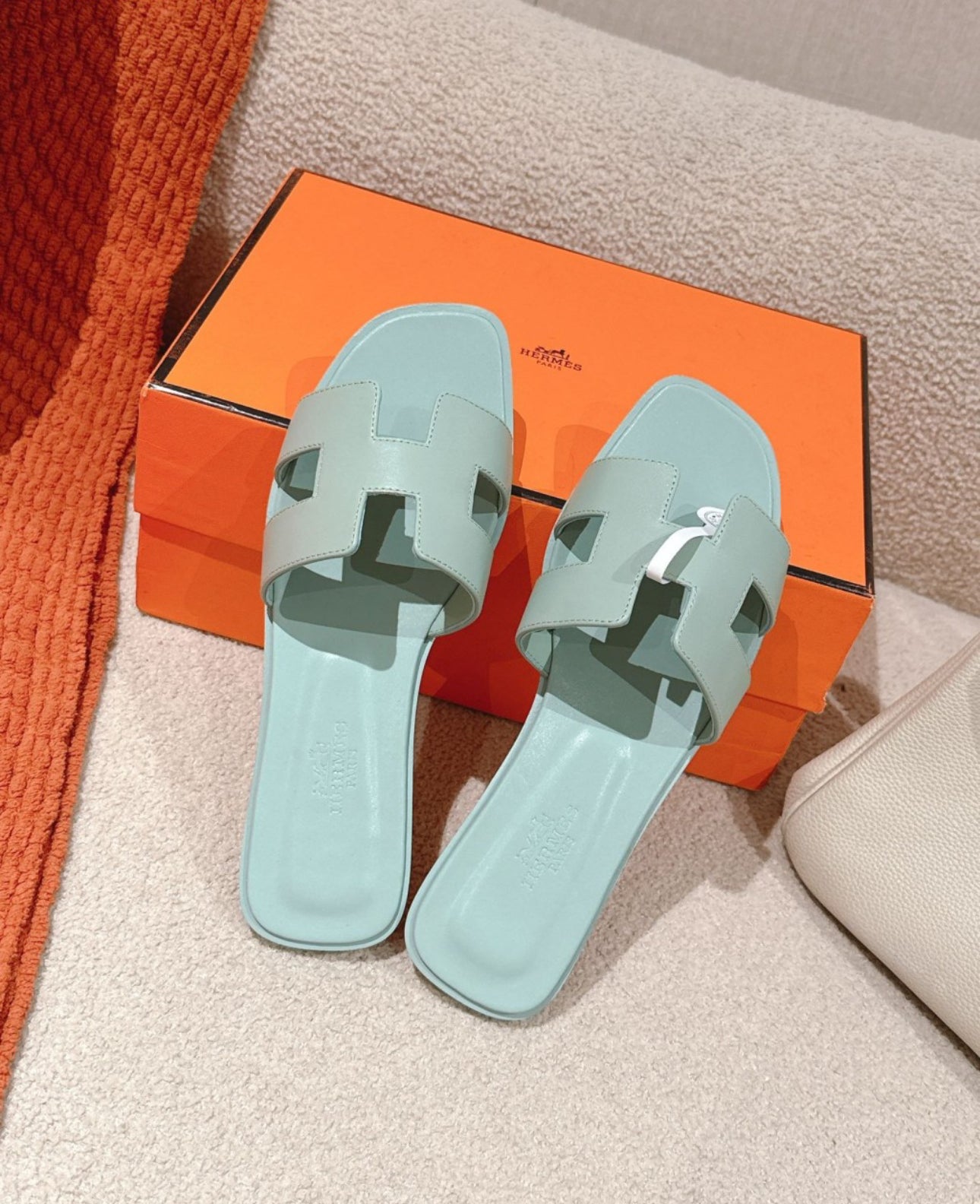 H Sliders