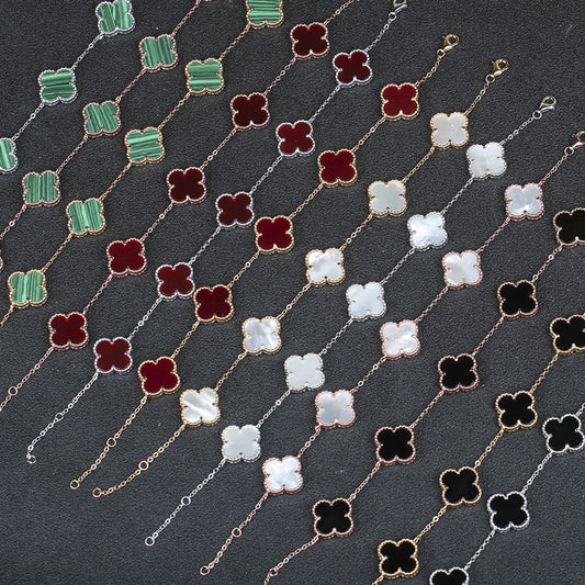 Clover Bracelet White